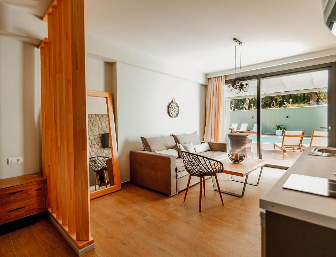 Olia Suites Parga Exterior photo